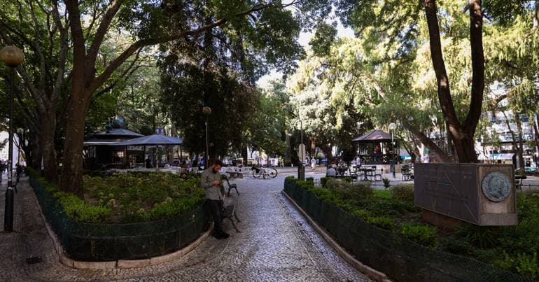 Poetry-only book fair to occupy Jardim da Parada