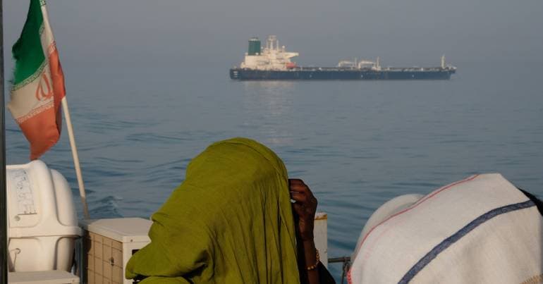 Iran denounces "piracy" and implements mechanism in Hormuz