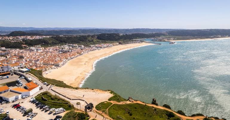 Analyses lead to swimming ban at Nazaré beach