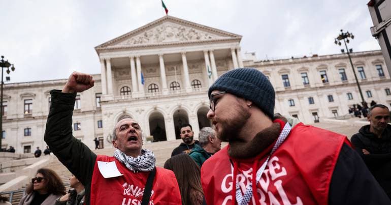 The general strike of 11 December in pictures