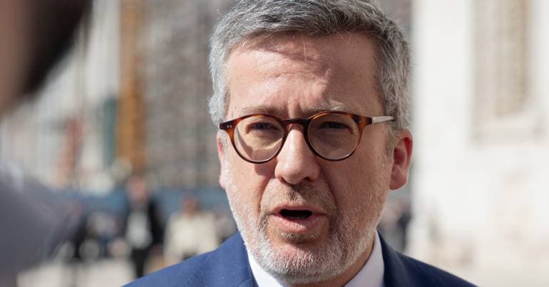 Moedas: petition regarding 25th of April is a "political attack"