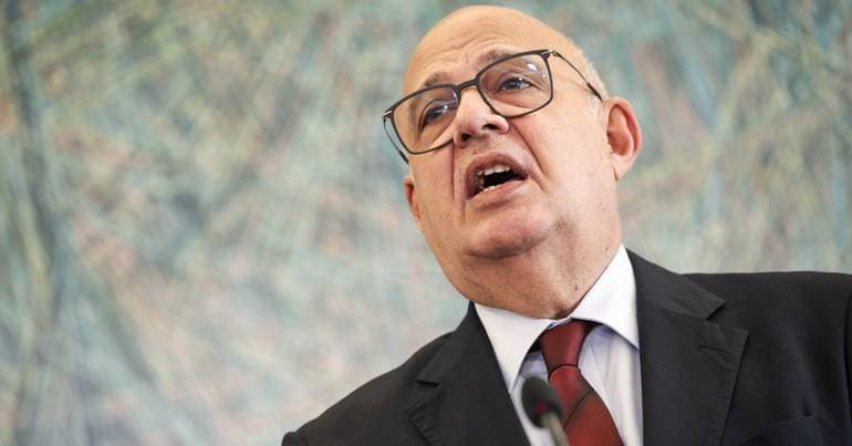 State hires company owned by manager accused of corruption