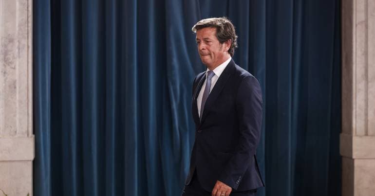 Government: ban on clam harvesting was "courageous"