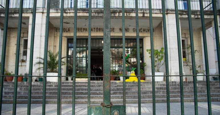 PS criticises revision of Portuguese education abroad