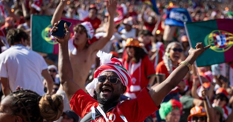 11.4 million people live in Portugal, 1.6 million are foreigners