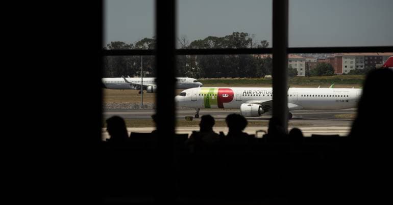 Parpública received improved offers for TAP