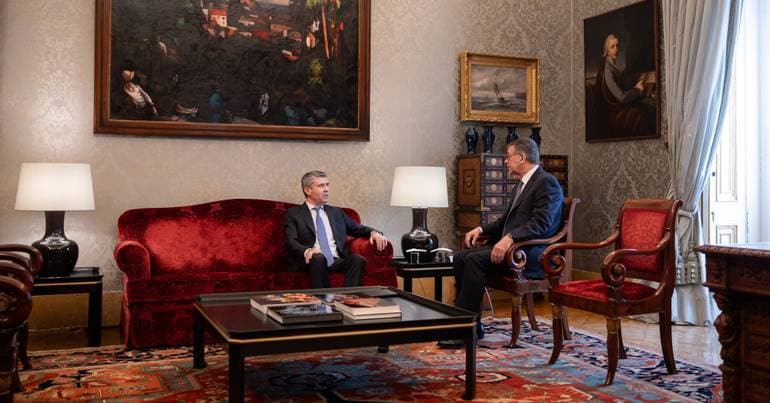 Seguro demands parties send single-person delegations