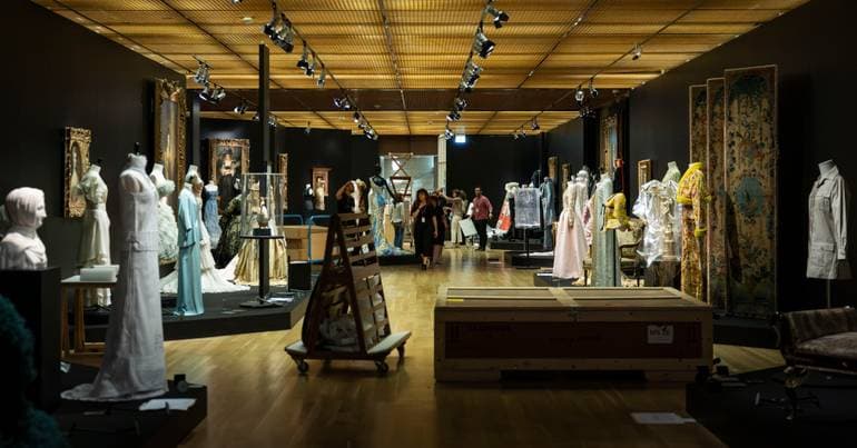 Gulbenkian. 'Art & Fashion' exhibition open until midnight