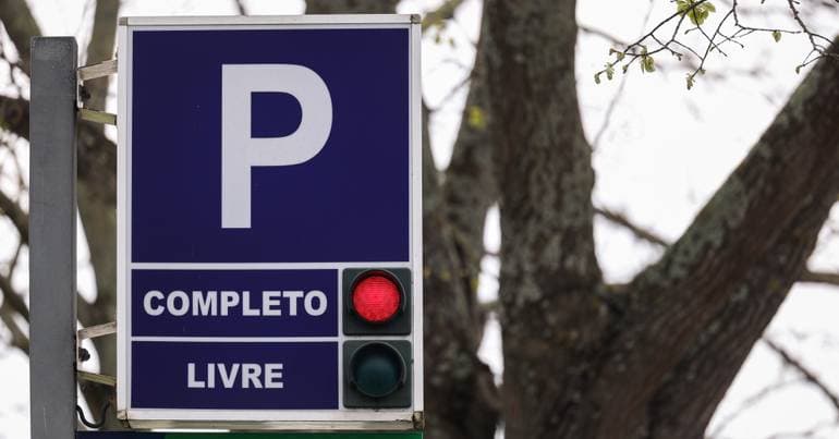 Barcelos: free transport pass for city centre workers