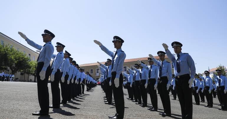 Majority of new police officers to be stationed at airports