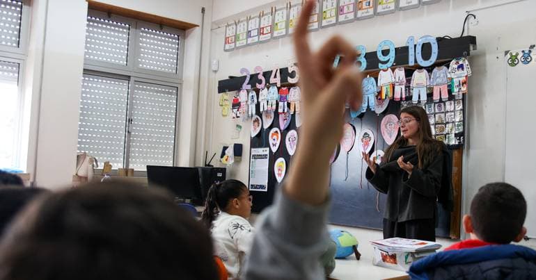 Sintra: Educational support staff on strike over unpaid wages