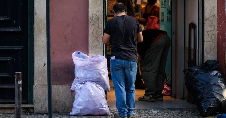 How Volta created an authentic 'litter hunt' in Lisbon