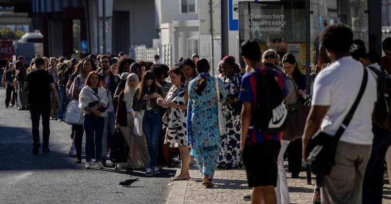 Full transport and traffic on Metro strike day