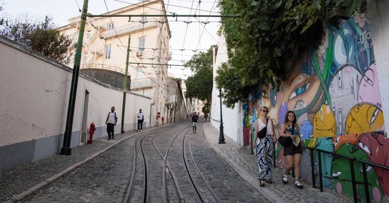 Insurance company says Glória funicular was 'not reliable'