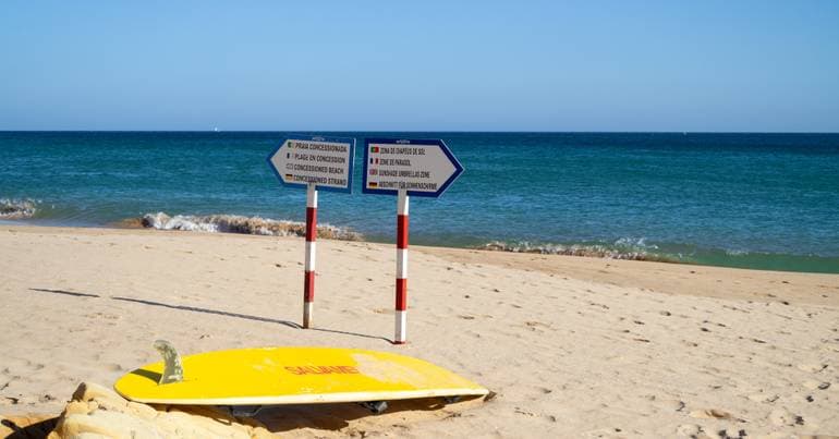 21-year-old man dies at non-lifeguarded beach in Castro Marim