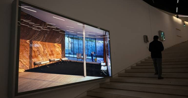 Miquel Salom praises artisanal photography at Arouca Festival