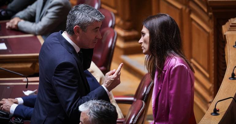 Inquiry into Isabel Moreira following complaint by Hugo Soares