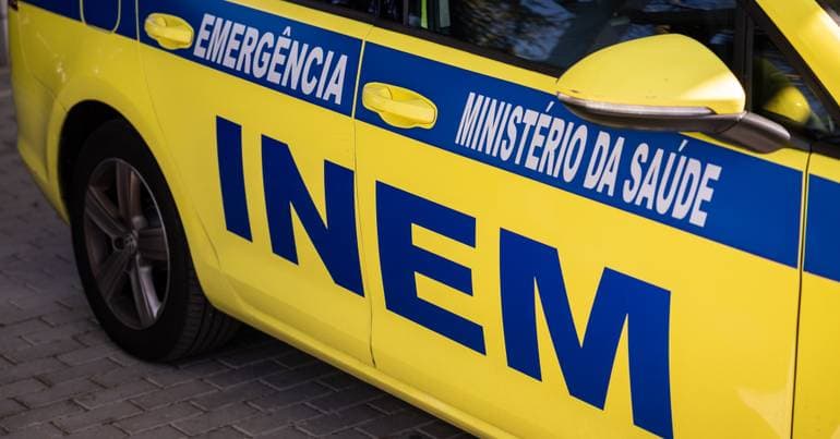 Car skids and falls into ravine, killing 2 women on the IC1 in Ourique