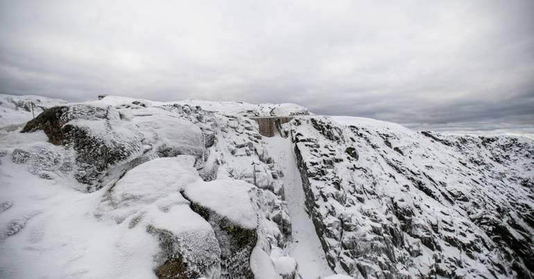 Snow closes road in the central massif of Serra da Estrela