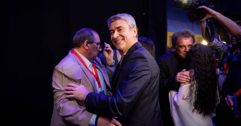 Carneiro renews National Commission and gives weight to local mayors