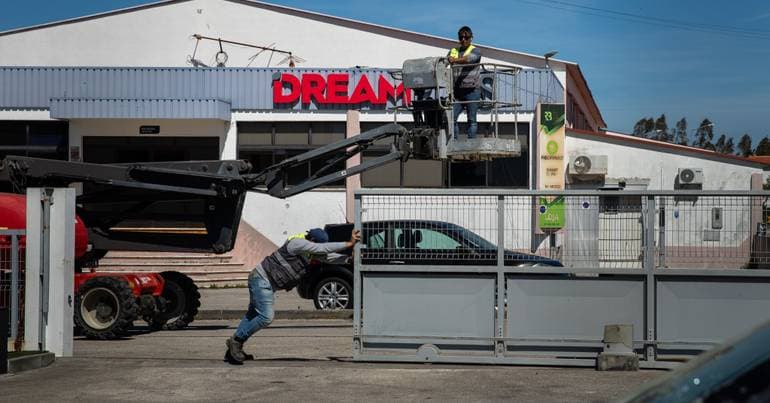 The before and after of Kristin in Marinha Grande companies