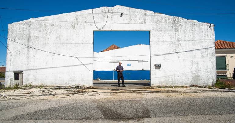 Leiria. From the loss of the 'local pub' to returning to 'square one'