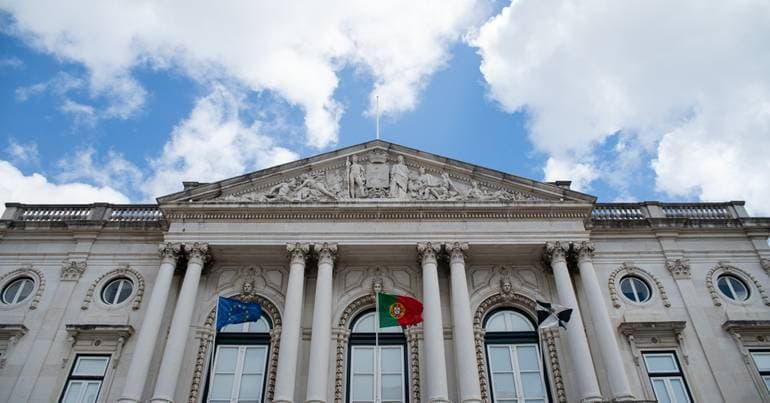 Lisbon Municipal Assembly recommends that the city council strengthen the fight against homophobia