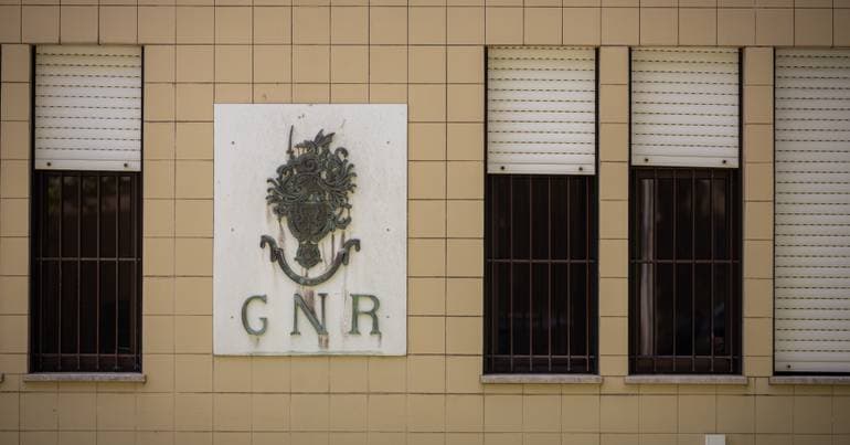 GNR arrests two suspects for robbery and theft