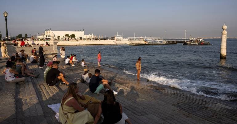 Temperatures to rise by up to 12 degrees starting Wednesday