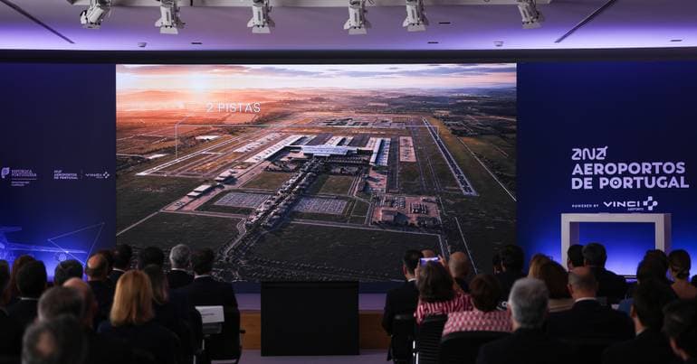 Environmentalists warn new airport threatens major aquifer