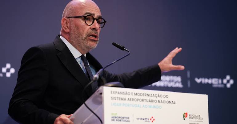 Airport. Pinto Luz thanks Luís Neves for shorter waiting times