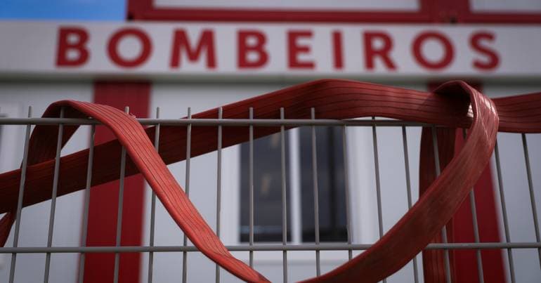 Firefighters: Figueiró provides social assistance and psychological support