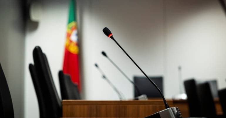 Porto court rules against dismissal in international hiring model