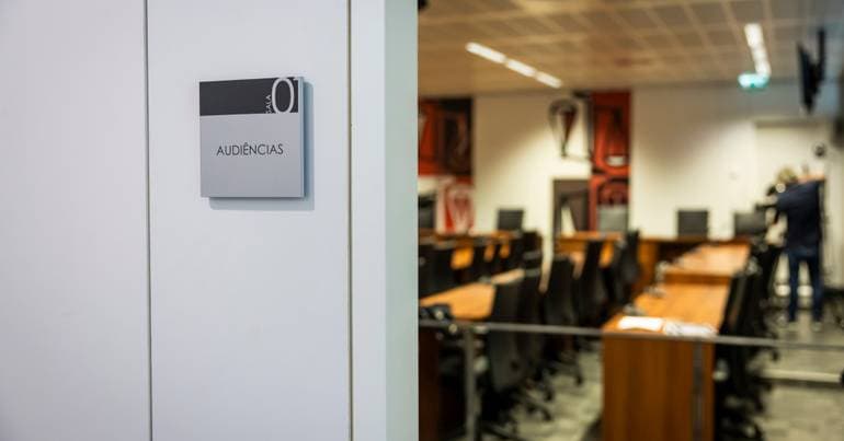 Sexual abuse of minors: Teacher on trial in Loures