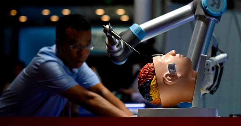 Helen Thomson, a 'hunter' of peculiar brains