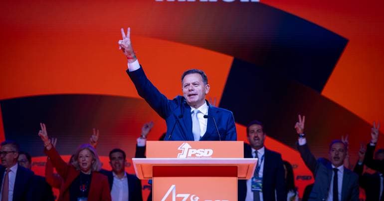 The eight reforms, the marking of Ventura and the response to Passos