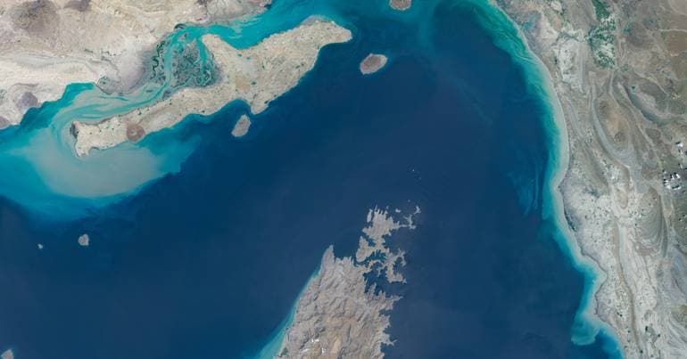 How the blockade of the Strait of Hormuz shakes the global market