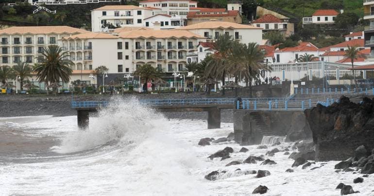 Maritime travel between Madeira and Porto Santo cancelled
