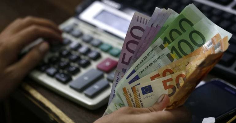 OECD recommends Portugal reduce tax burden
