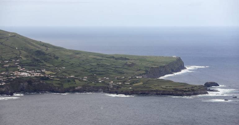 Flores Island calls for conditions to retain residents