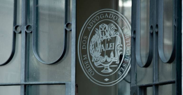 Fake lawyer tried for 141 crimes of usurpation in Braga