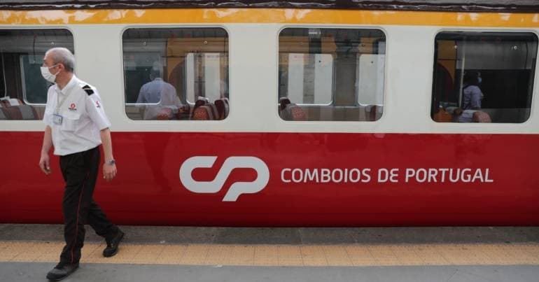 Train services restored between Marco and Régua