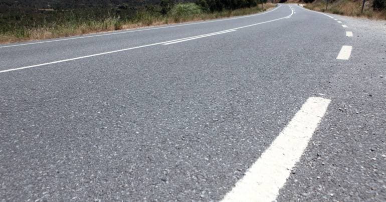 Aljustrel: Collision between ambulance and car blocks the EN2 road