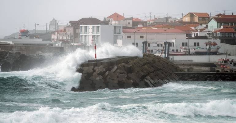 Azores under yellow warnings for rain, wind, and sea conditions