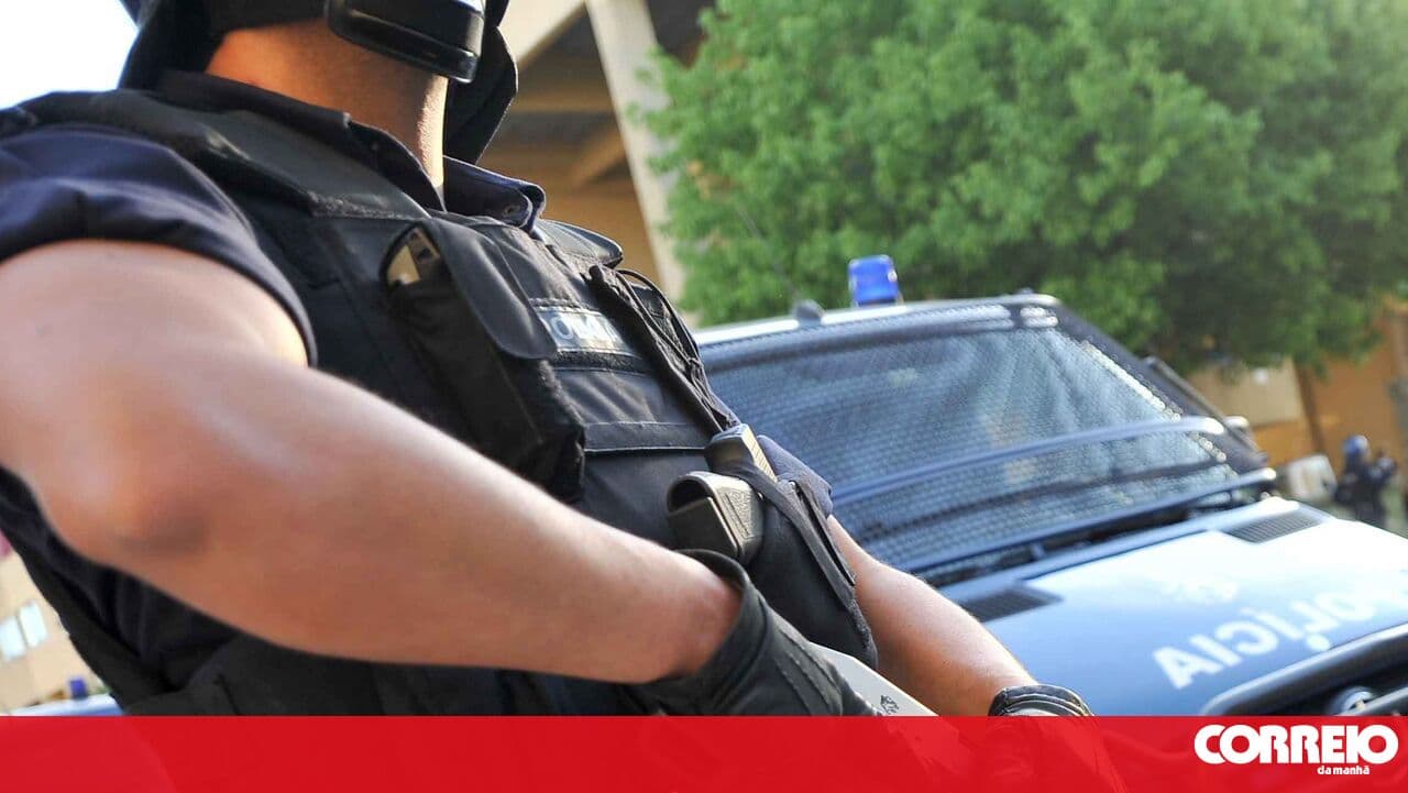 PSP attacked with bottles and stones after a stabbing in Amadora