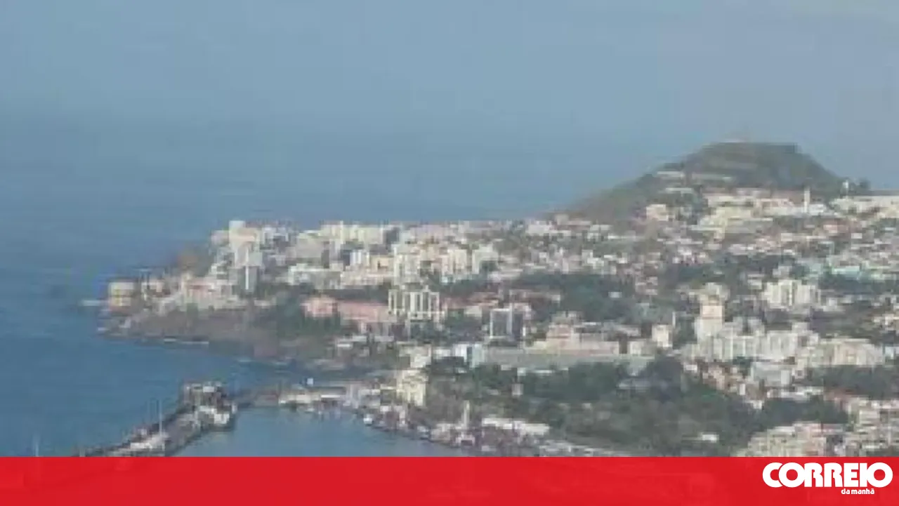 Woman douses husband in petrol and sets him on fire in Funchal