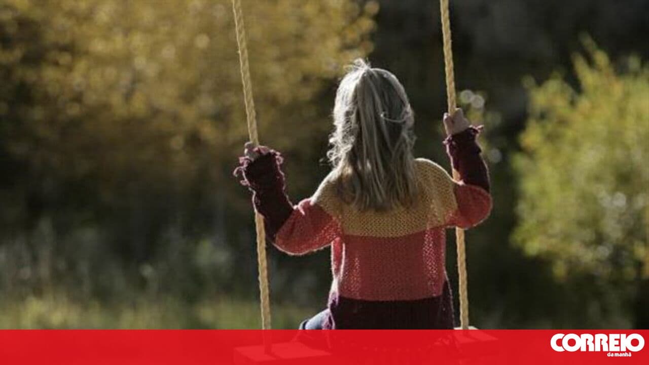 Firefighter ordered to pay 210 euros for burning daughter with electric hot water bottle