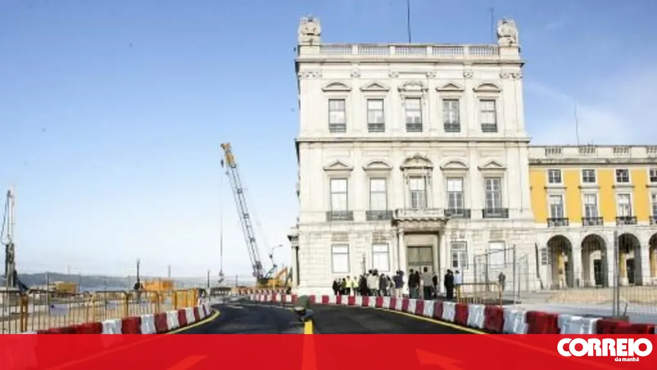 Association repudiates the paving of Avenida Ribeira das Naus in Lisbon