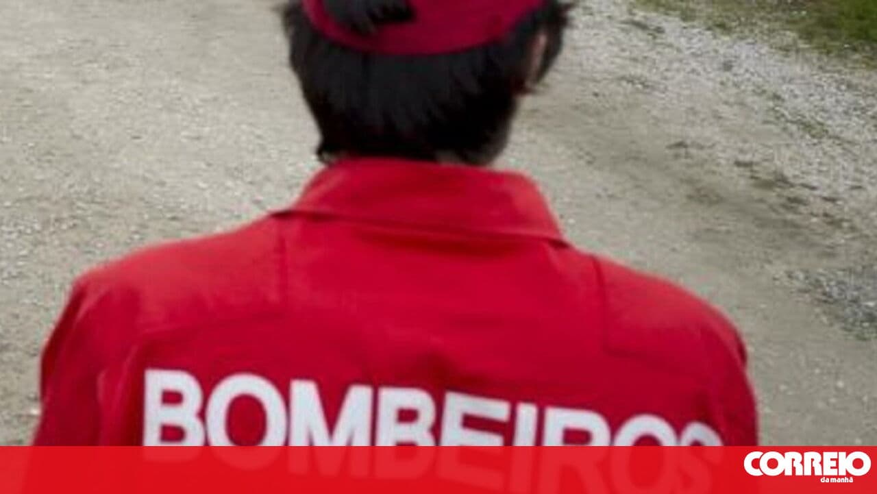 One dead in fire at construction company in Cascais