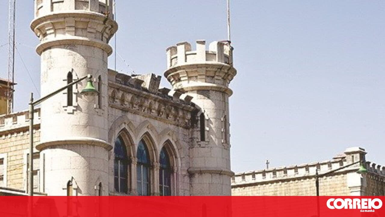 Inmates protest in the country's largest prison